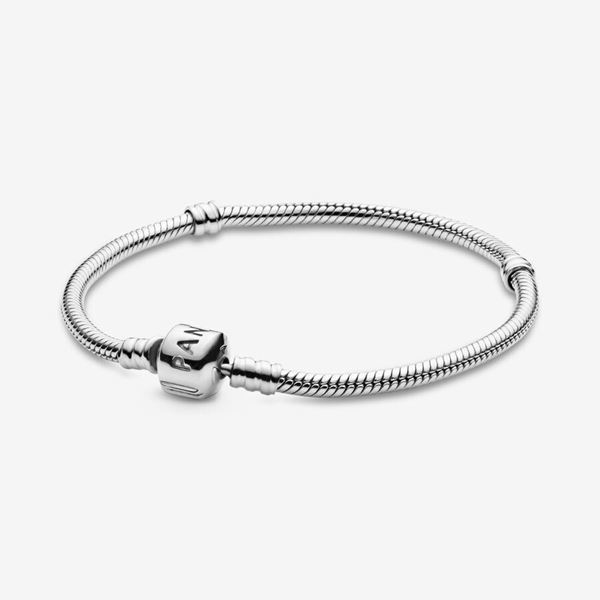 Foto de Pulsera de plata de ley y cierre Pandora en plata de ley 16 cm.