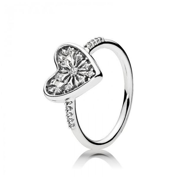 Foto de Anillo Pandora Corazón de Invierno. Talla 56